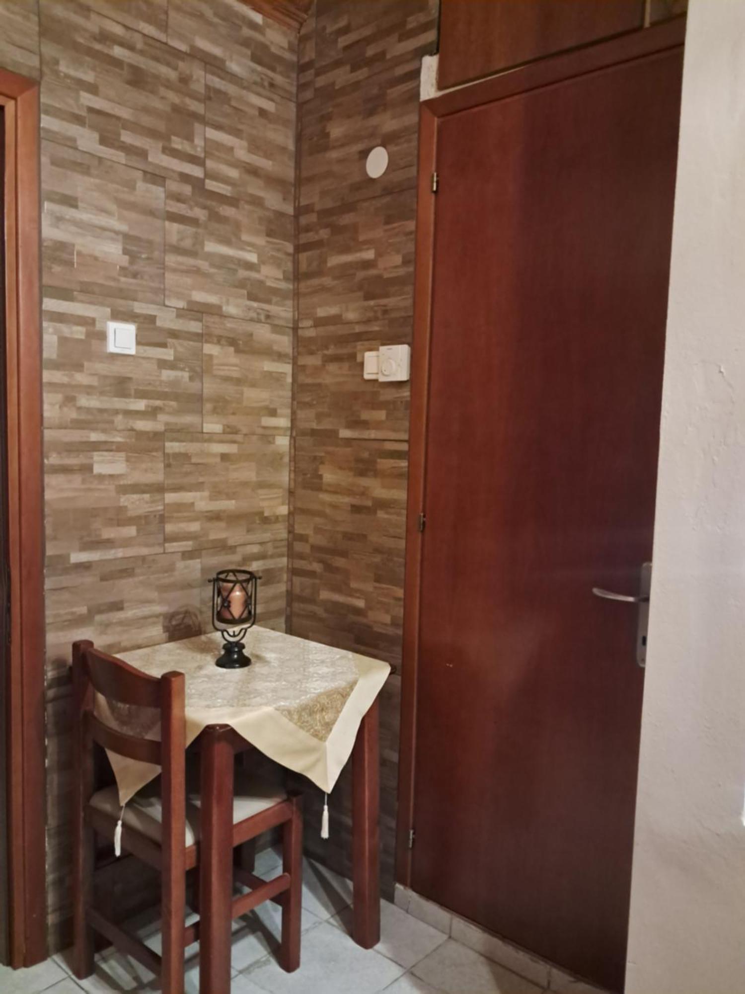 Erodios Guesthouse กาโต ลูตรากี ภายนอก รูปภาพ
